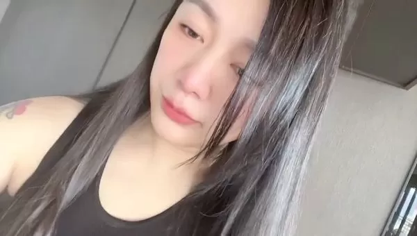 台湾SWAG Daisybaby真實搭訕台灣咖啡女店員 超主動帶回房間幹